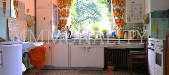 Дом с 9 комнатами в Хамельн-Пирмонт, Германия № 340580 17