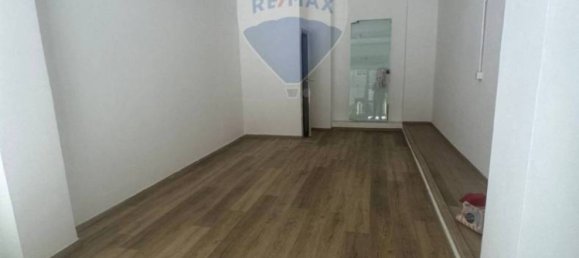 29m² Commercial property in Naples, Italy No. 264753 6