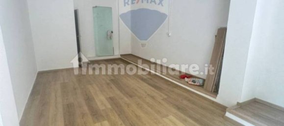 29m² Commercial property in Naples, Italy No. 264753 7