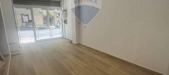 29m² Commercial property in Naples, Italy No. 264753 9