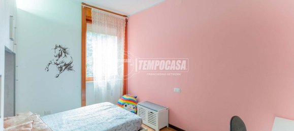 4 rooms Apartment in Cinisello Balsamo, Italy No. 70023 4