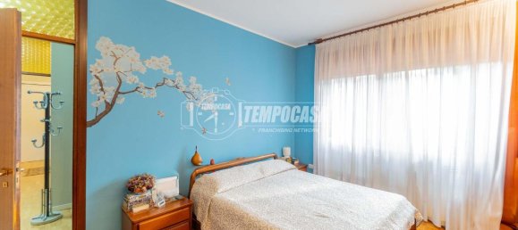 4 rooms Apartment in Cinisello Balsamo, Italy No. 70023 7