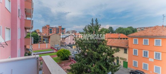 4 rooms Apartment in Cinisello Balsamo, Italy No. 70023 36