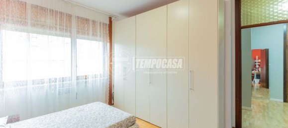 4 rooms Apartment in Cinisello Balsamo, Italy No. 70023 19