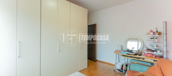 4 rooms Apartment in Cinisello Balsamo, Italy No. 70023 20