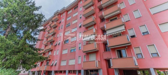 4 rooms Apartment in Cinisello Balsamo, Italy No. 70023 42