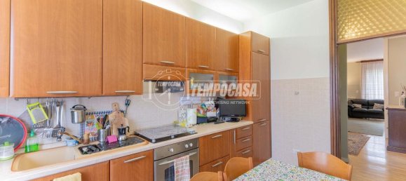 4 rooms Apartment in Cinisello Balsamo, Italy No. 70023 34