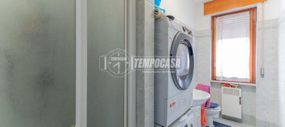 4 rooms Apartment in Cinisello Balsamo, Italy No. 70023 15