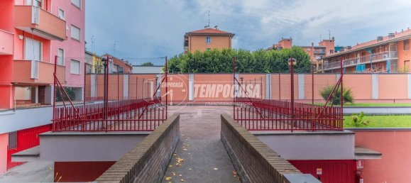 4 rooms Apartment in Cinisello Balsamo, Italy No. 70023 40