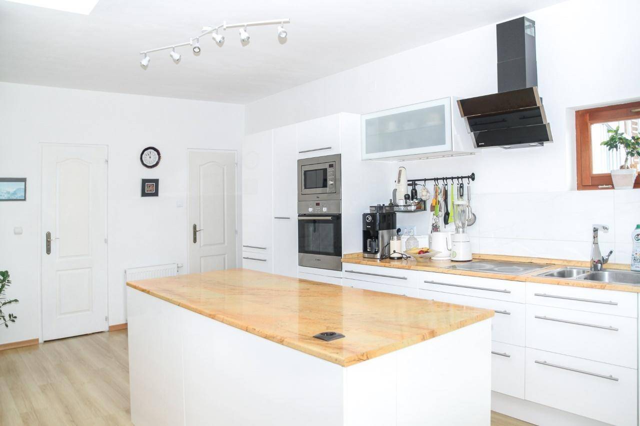 6-salle Maison à Winden am See, Austria No. 171639