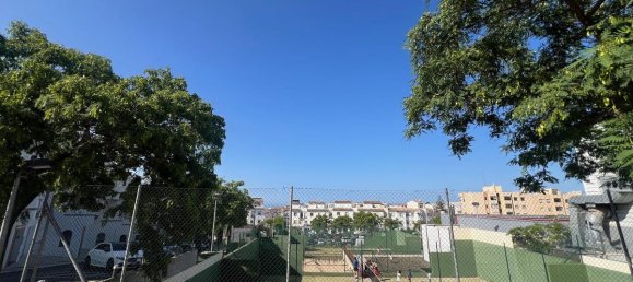 4 Schlafzimmer Villa in Estepona, Spain, Nr. 102869 3