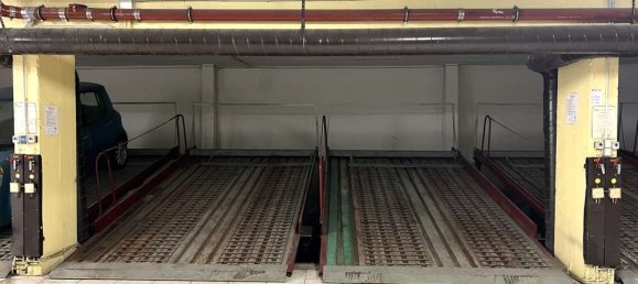 Parkplatz in München, Germany, Nr. 289948 3