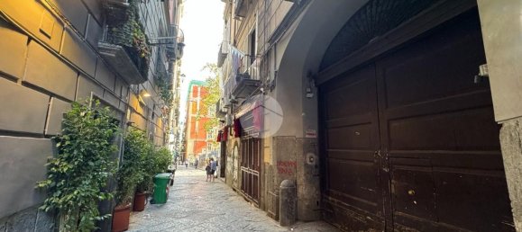 4 bedrooms Apartment in Naples, Italy No. 359249 2