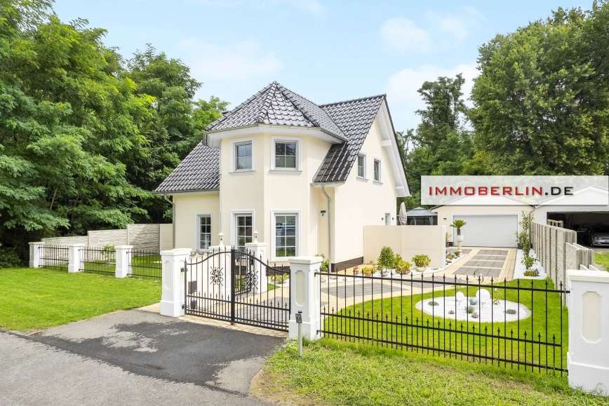 4 rooms House in Brandenburg, Germany No. 10990