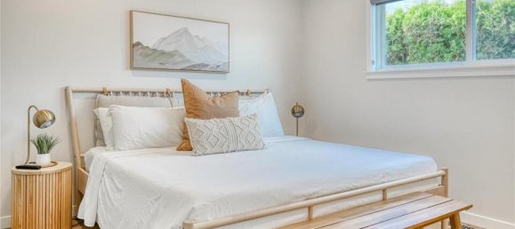 3 bedrooms House in British Columbia, Canada No. 1098 8