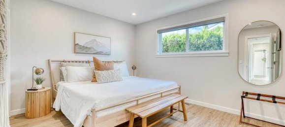 3 bedrooms House in British Columbia, Canada No. 1098 6