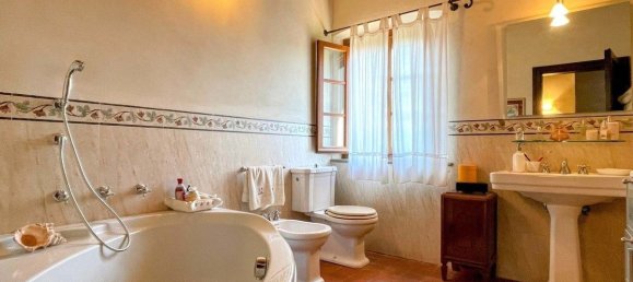 3 Schlafzimmer Villa in Pisa, Italy, Nr. 82736 23