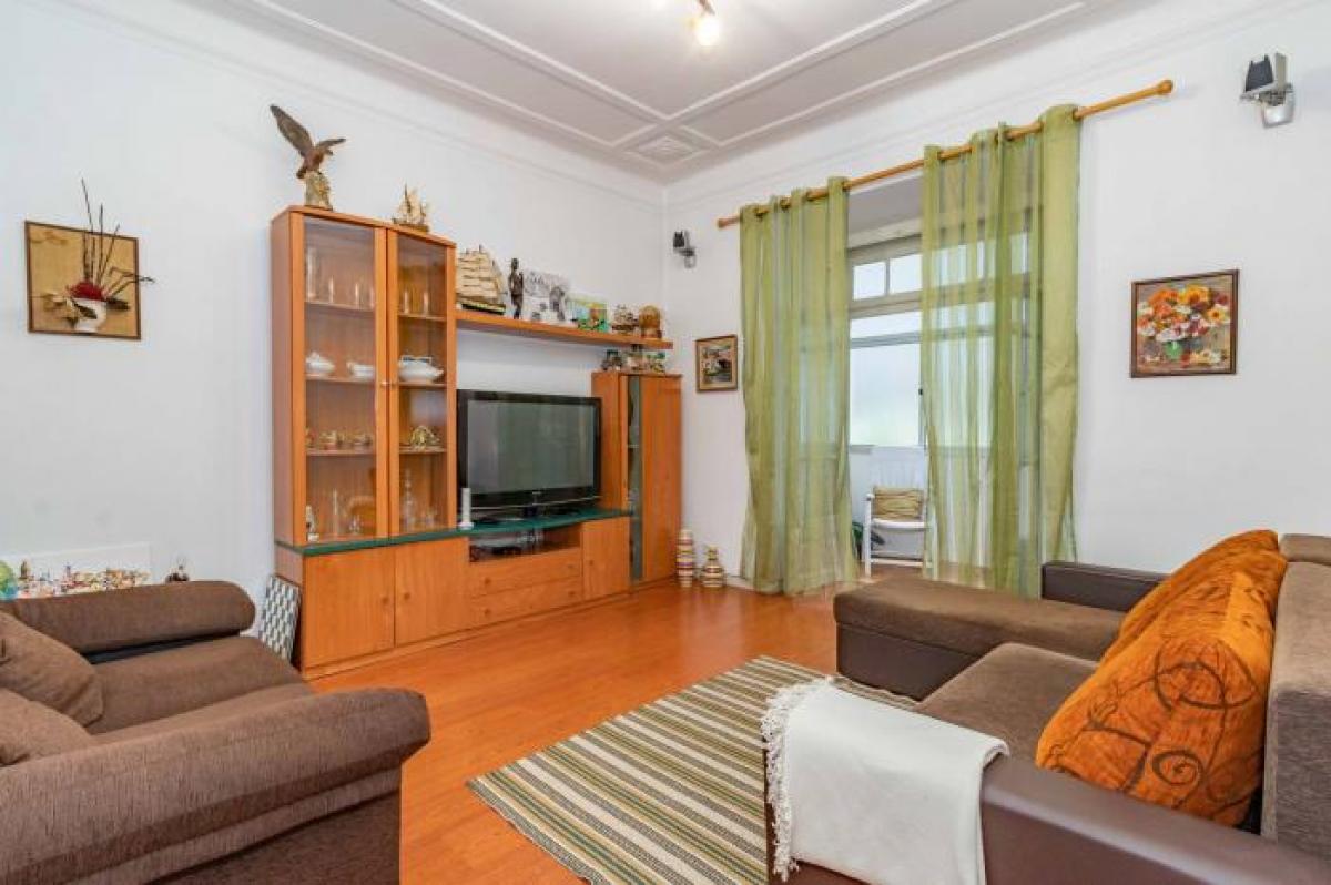 5 bedrooms Apartment in Lisbon, Portugal No. 5263