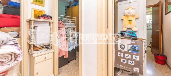 2 rooms Apartment in Rome, Italy No. 270354 8