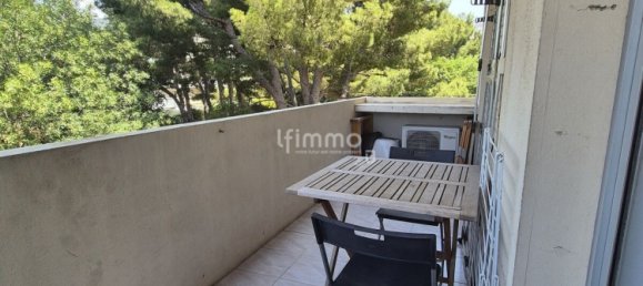 1 bedroom Apartment in Marseille, France No. 298436 2