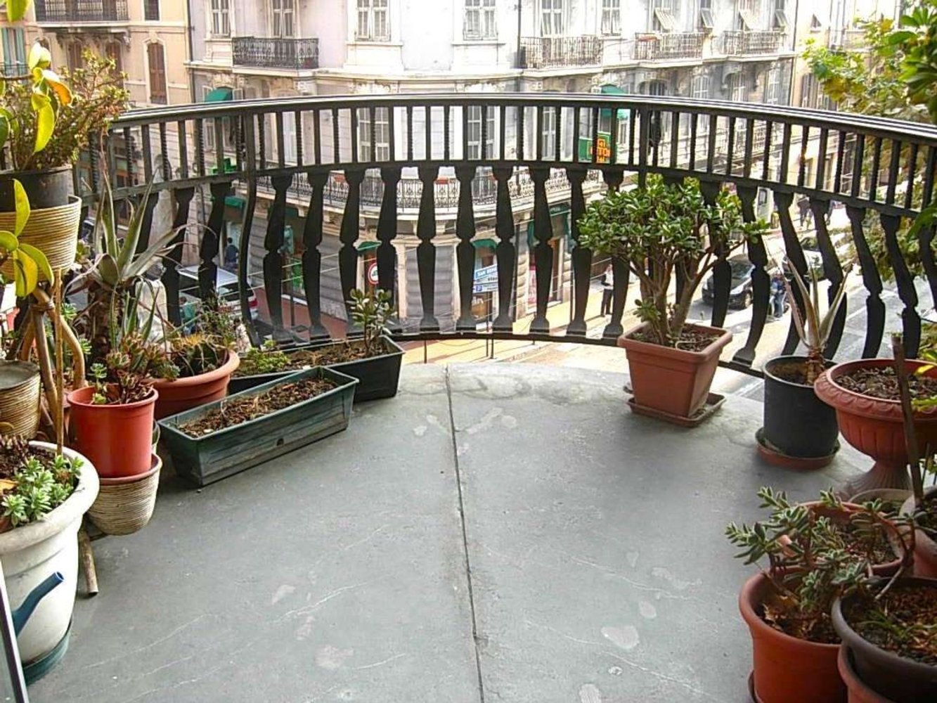 Квартира с 5 комнатами в Вентимилья, Италия № 199572