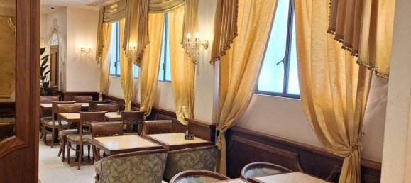 267m² Commercial property in Ravenna, Italy No. 372070 2