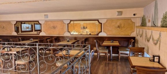 267m² Commercial property in Ravenna, Italy No. 372070 14