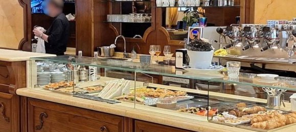 267m² Commercial property in Ravenna, Italy No. 372070 4