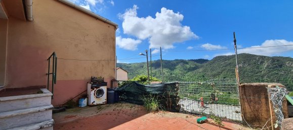 3 rooms Apartment in Castiglione Chiavarese, Italy No. 35818 17