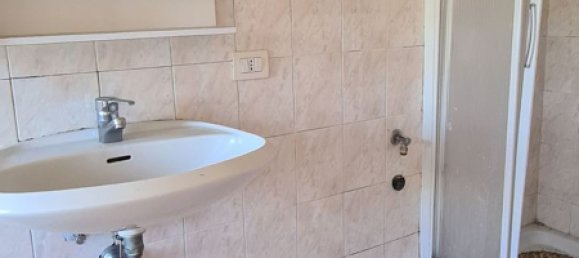 3 rooms Apartment in Castiglione Chiavarese, Italy No. 35818 6
