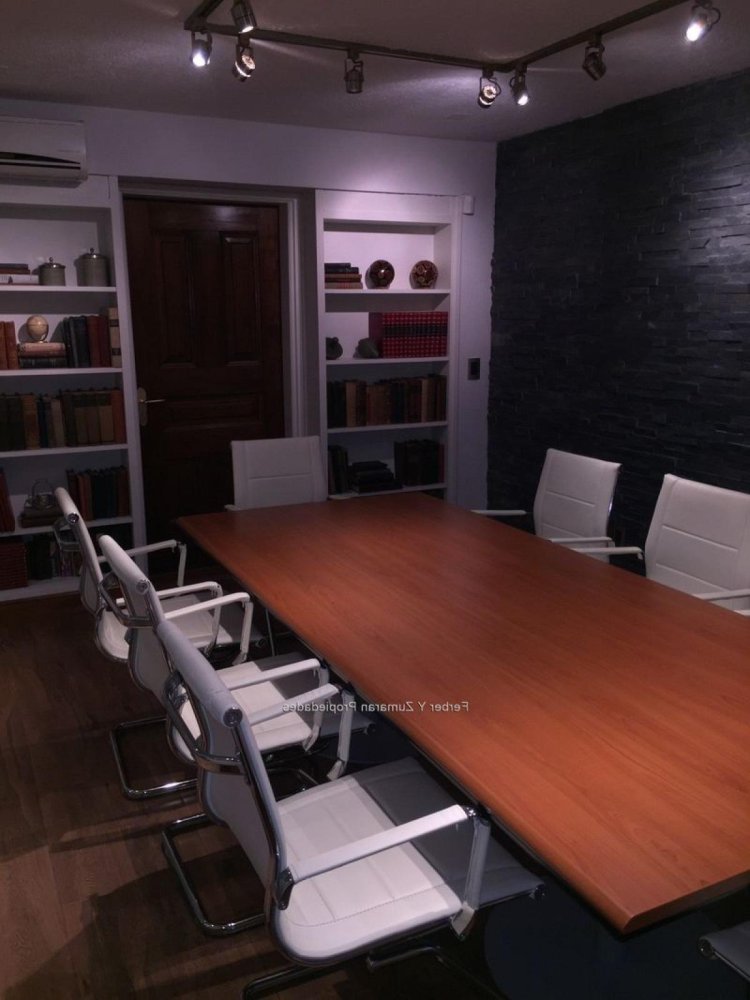 5 bedrooms Office in Montevideo, Uruguay No. 13674