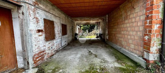 6 rooms House in Loria, Italy No. 3141 41