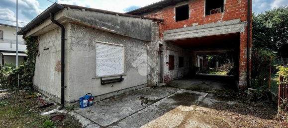 6 rooms House in Loria, Italy No. 3141 36