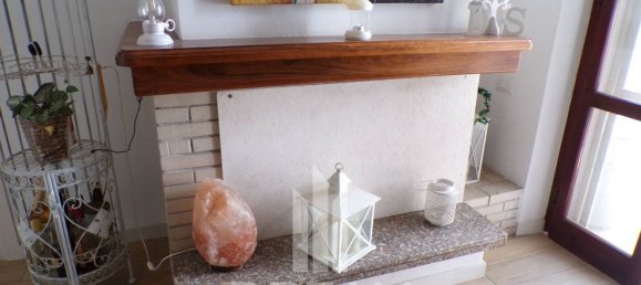 Квартира с 5 комнатами в Куарту Сант'Элена, Италия № 268665 2