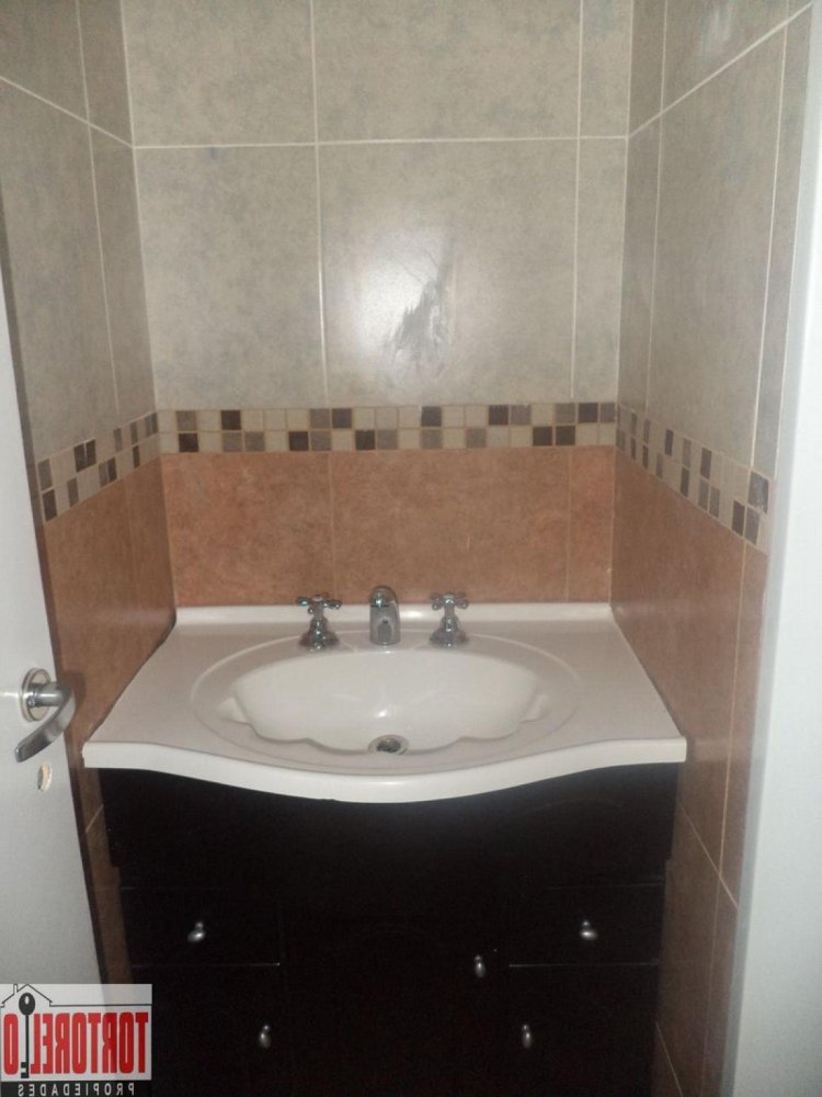 2 bedrooms House in Ituzaingo, Argentina No. 82412