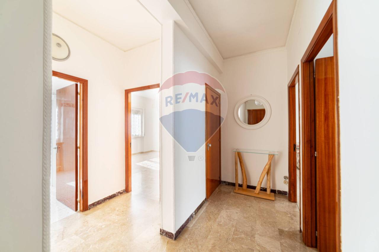 12 rooms Villa in Cupramontana, Italy No. 5191