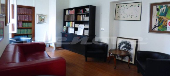 3 bedrooms Apartment in Rome, Italy No. 219165 3