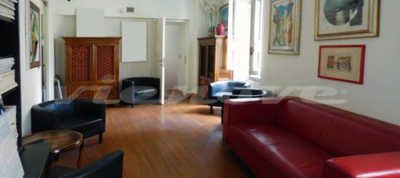 3 bedrooms Apartment in Rome, Italy No. 219165 5