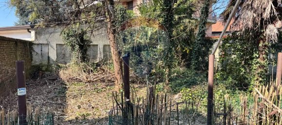 6-Zimmer Haus in Busto Arsizio, Italy, Nr. 16460 12