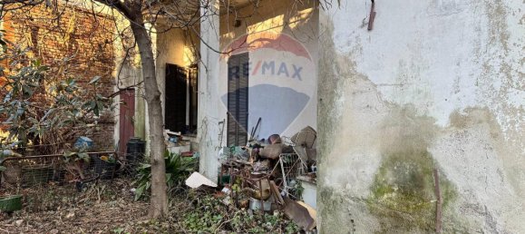 6-Zimmer Haus in Busto Arsizio, Italy, Nr. 16460 7