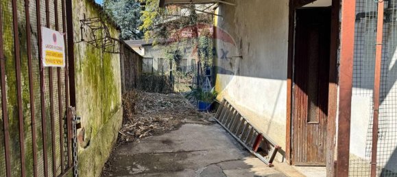 6-Zimmer Haus in Busto Arsizio, Italy, Nr. 16460 4