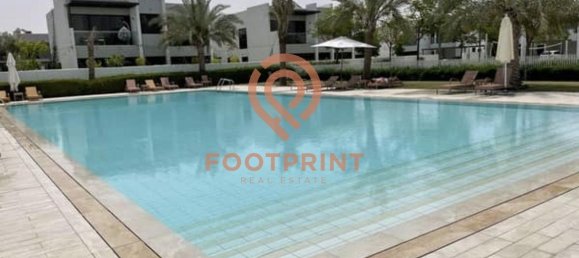 4 bedrooms Townhouse in Dubai, UAE No. 24419 2