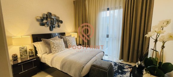 4 bedrooms Townhouse in Dubai, UAE No. 24419 12