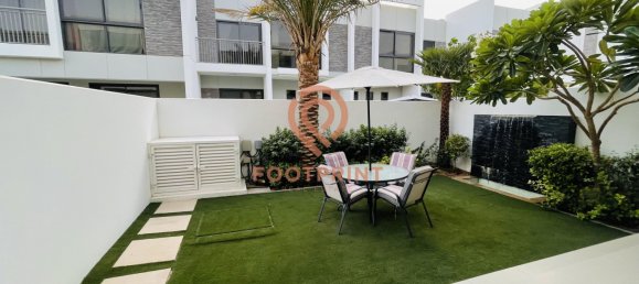 4 bedrooms Townhouse in Dubai, UAE No. 24419 14