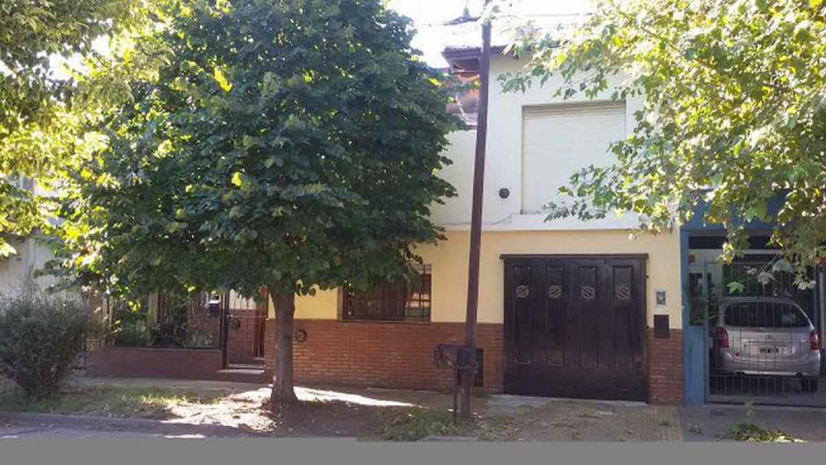 3 Schlafzimmer Haus in Tres de Febrero, Argentina, Nr. 12458