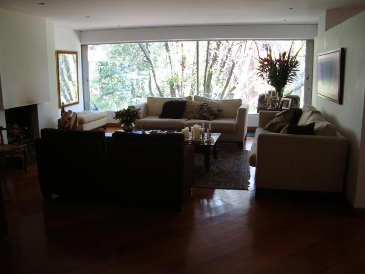 3 bedrooms House in Bogota, Colombia No. 10521