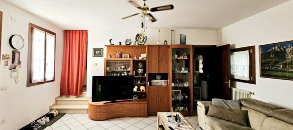 4 bedrooms Villa in Villa Estense, Italy No. 379564 4