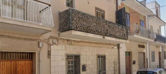 8-salle Appartement à Brindisi, Italy No. 180944 7