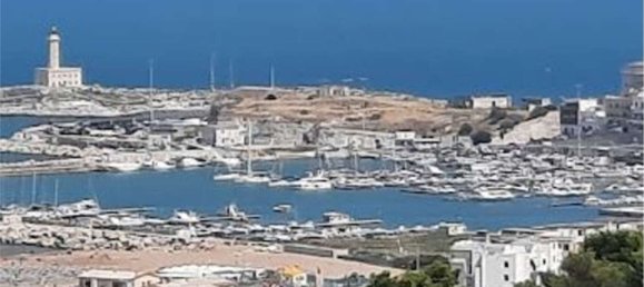 8-salle Appartement à Brindisi, Italy No. 180944 20