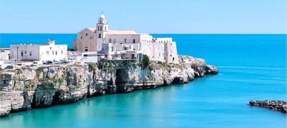 8-salle Appartement à Brindisi, Italy No. 180944 32